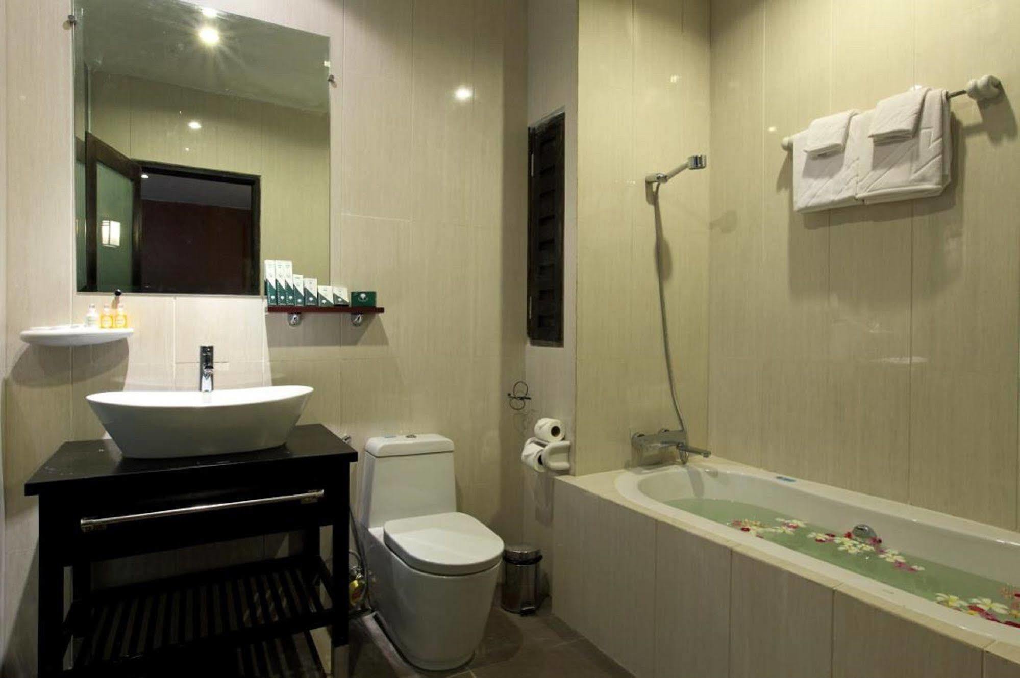 Hotel Max Nay Pyi Taw Naypyidaw Екстер'єр фото